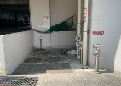 【設備】 | サンクレイドルつきみ野 | 共有部分は、住民なら誰もが使える設備のこと。例えば駐車場やエレベーター、インターネット設備、セキュリティ設備などがあります。他にも、マンションの廊下・外部階段やエントランス・ゴミ置き場などがあります。