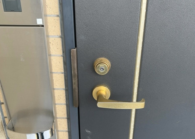 【防犯設備】 | サンクレイドルつきみ野 | 当然のことではありますが、オートロックやセンサーライト、ホームセキュリティーなどの防犯設備があれば、小さいお子様がいるご家庭も安心ですよね！まず物件購入の際は、防犯設備もチェックするようにしましょう。