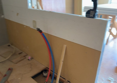 【キッチン】 | サンクレイドルつきみ野 | 標準的なシステムキッチンの横幅は、165cm～300cm程度です。2100・2400・2550・2700などミリ単位で表記されます。普段どのように料理をするのかを想定しながら合ったサイズを選びましょう