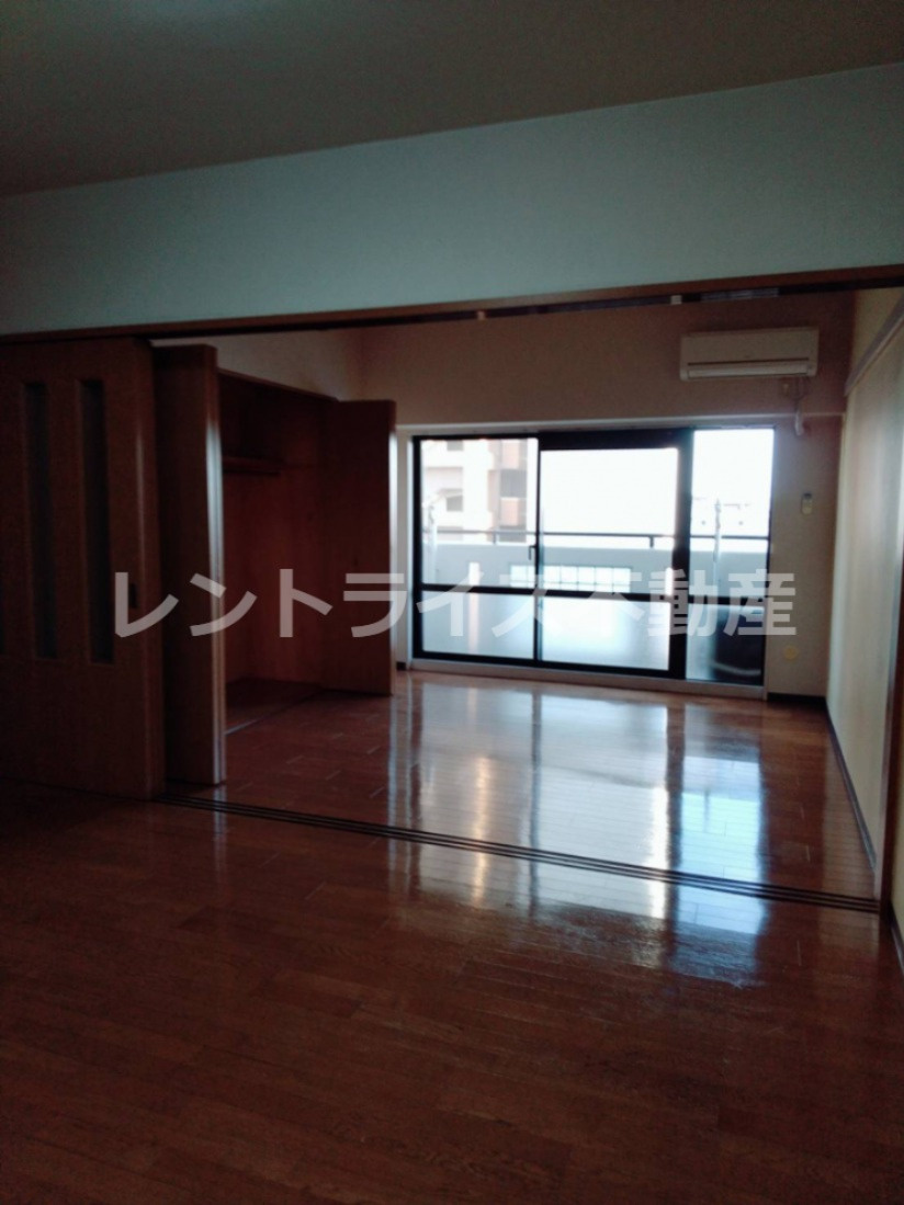 シュケル栄の居間・リビング