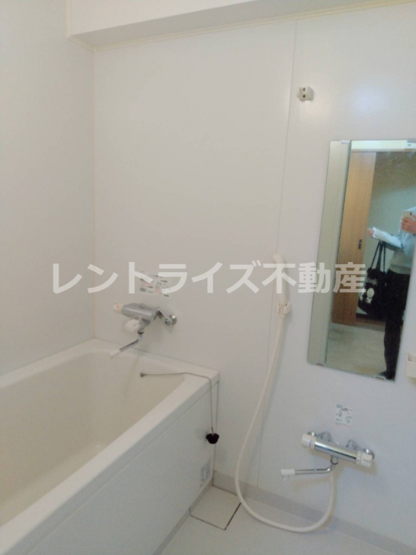 シュケル栄の浴室