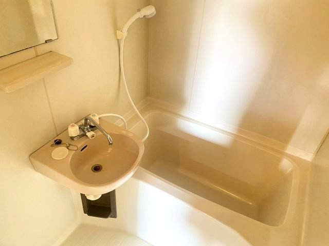 ロイヤル三千刈Cの浴室