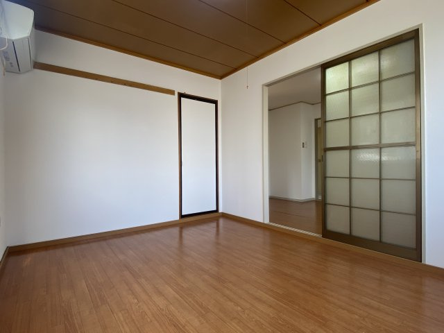 ロイヤル三千刈Cの洋室|洋室6帖