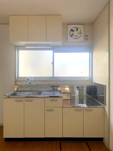 ロイヤル三千刈Cのキッチン|DK6帖