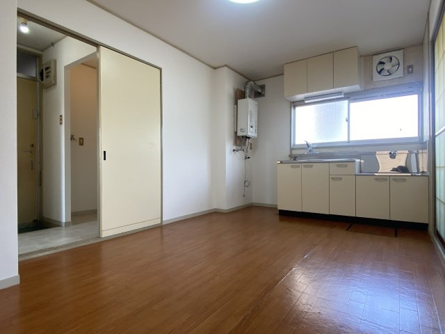 ロイヤル三千刈Cのキッチン|DK6帖