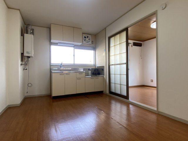 ロイヤル三千刈Cのキッチン|DK6帖