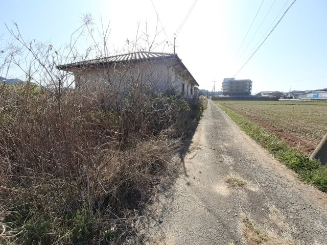 宇土市花園町の売地の前面道路含む現地写真