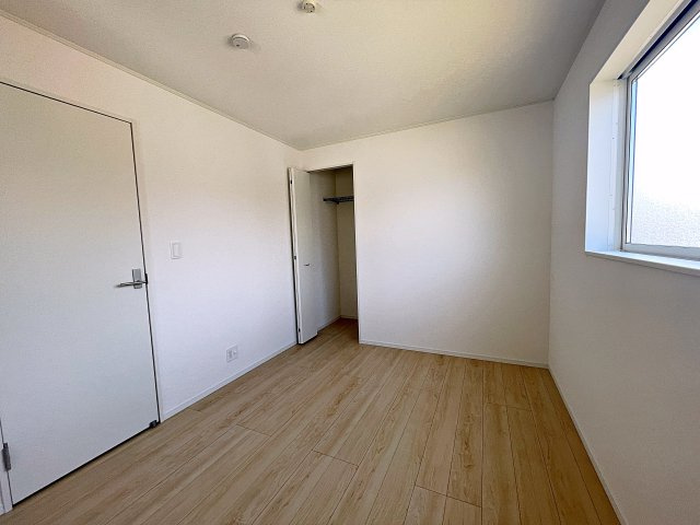 新築戸建・新築建売　矢吹町一本木第6　善郷小・矢吹中の洋室|北側の6帖の洋室　