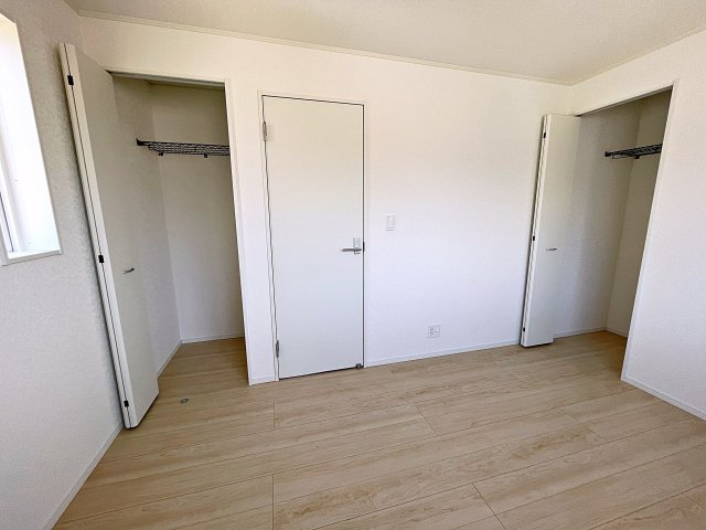 新築戸建・新築建売　矢吹町一本木第6　善郷小・矢吹中の洋室|収納が2か所あり収納豊富です！