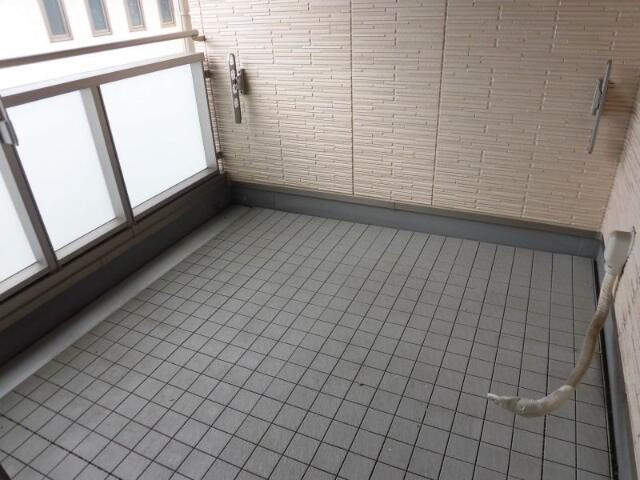 リンジュドゥプリムのバルコニー