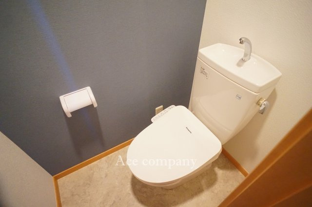 【トイレ】 | 八尾市上尾町2丁目 | シャワー便座新調交換済みです☆