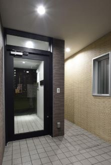 【エントランス】 | プレシエ伊勢佐木町