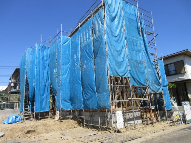 【仲介手数料無料】新築戸建　熊谷市弥藤吾1134-47（全1棟）の前面道路含む現地写真