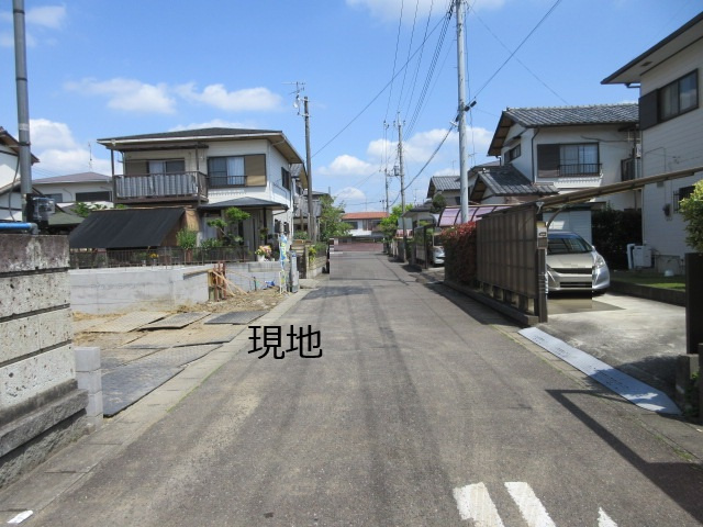 【仲介手数料無料】新築戸建　熊谷市弥藤吾1134-47（全1棟）の前面道路含む現地写真