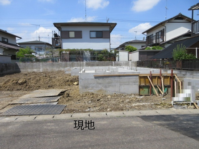 【仲介手数料無料】新築戸建　熊谷市弥藤吾1134-47（全1棟）の前面道路含む現地写真