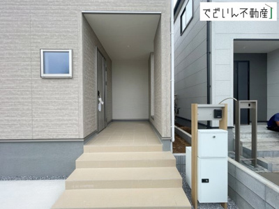 【玄関】 | Livele Garden.S加須市三俣1丁目　新築住宅 | ≪3号棟≫
現地(2026年8月撮影)