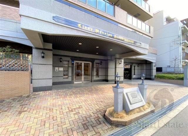 【エントランス】 | ライオンズマンション万代東 | ゆとりのあるエントランスです