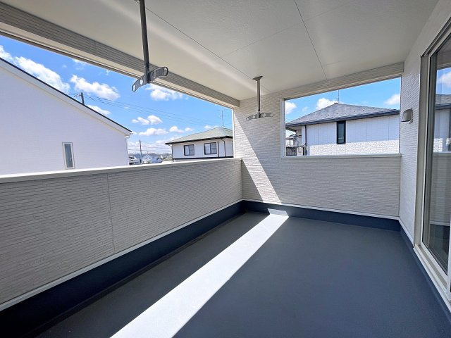 新築戸建・新築建売　矢吹町一本木第6　善郷小・矢吹中のバルコニー|インナーバルコニーなので急な天候不良でも安心です！