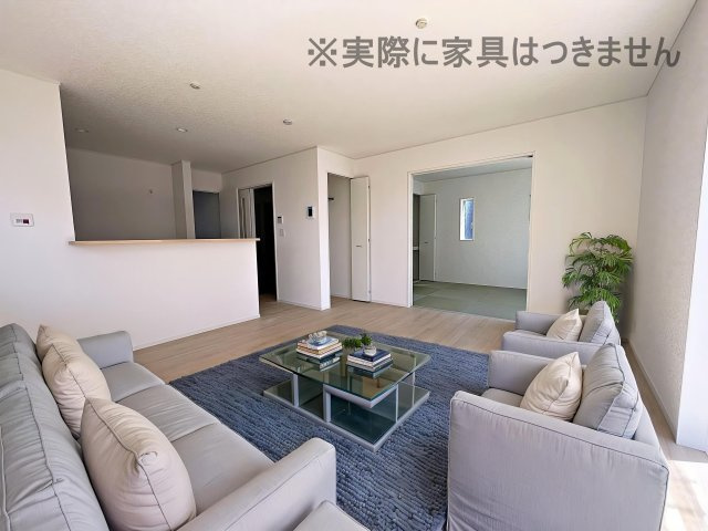 新築戸建・新築建売　矢吹町一本木第6　善郷小・矢吹中の居間・リビング|画像はバーチャルホームステージングの加工による演出で、実際の家具は付きません。