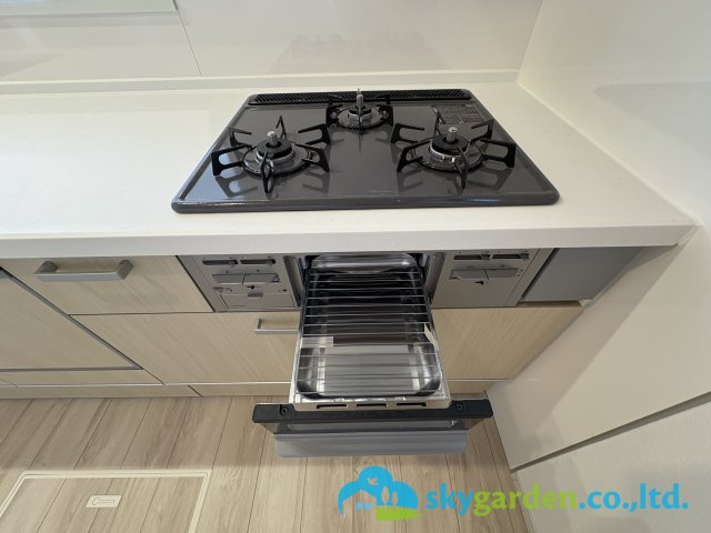 茅ヶ崎市今宿４期　新築戸建　全２棟１号棟のキッチン|ガスコンロ・グリル