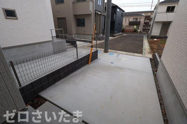 《仲介手数料無料》北区本郷町1065-1新築一戸建てハートフルタウンの駐車場