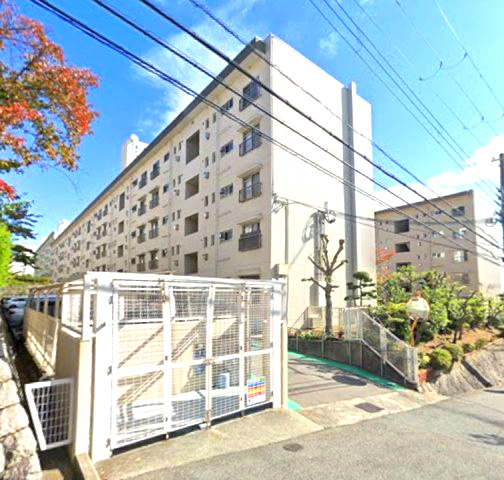 渦ヶ森コーポ8号館の外観|高台に位置しているため景観が良い
