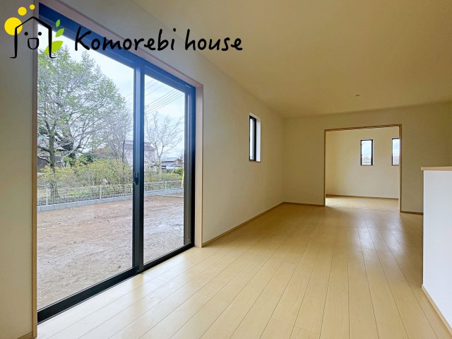 伊奈町大針505番　新築一戸建て　Aの居間・リビング|4/2撮影済み
