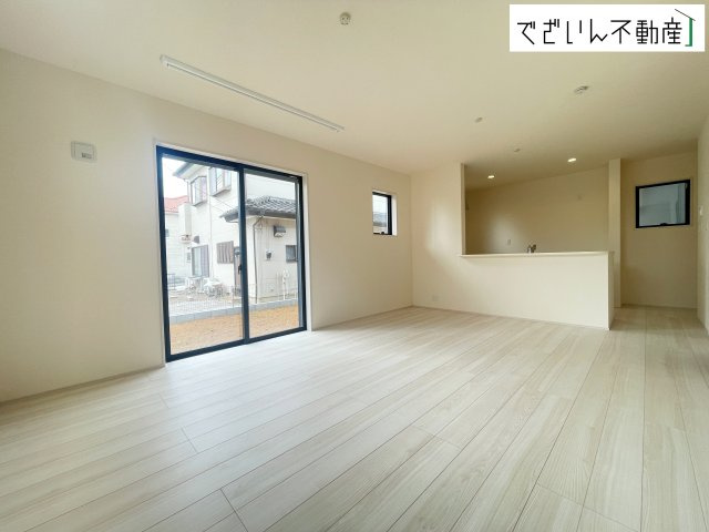 【居間・リビング】 | Livele Garden.S加須市三俣1丁目　新築住宅 | ≪5号棟≫
現地(2026年8月撮影)