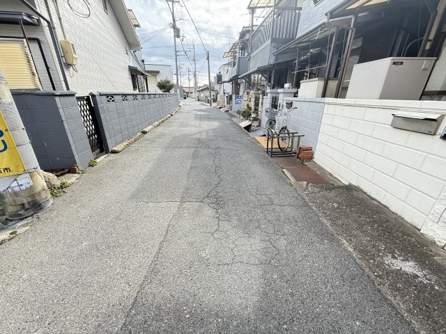 明石市大久保町八木戸建の前面道路含む現地写真