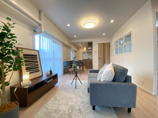 オリーブハイツ西宮の居間・リビング