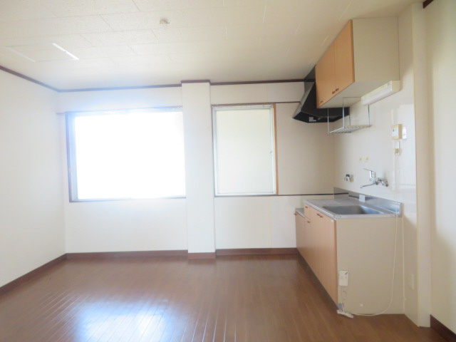 姫路市大津区恵美酒町２丁目の賃貸マンションの居間・リビング