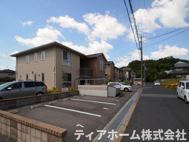フェリーチェ真美ヶ丘A棟の駐車場