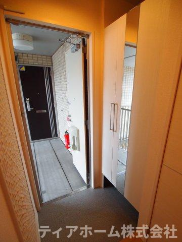 フェリーチェ真美ヶ丘A棟の玄関|落ち着いた玄関です