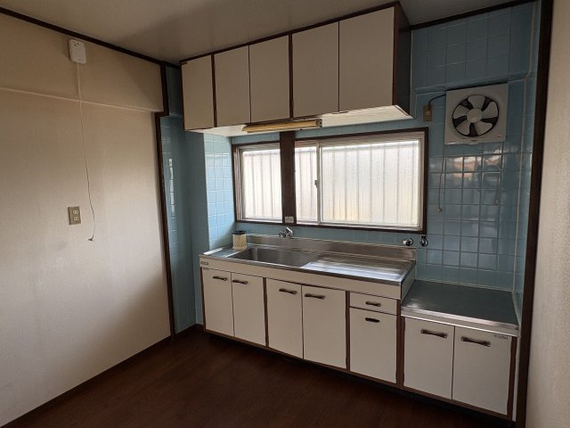 【キッチン】 | 岸田マンション | コンパクトなキッチンで掃除もラクラク