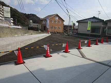 東区山根町の駐車場