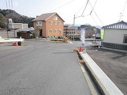 東区山根町の周辺