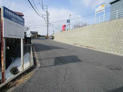 東区山根町の周辺