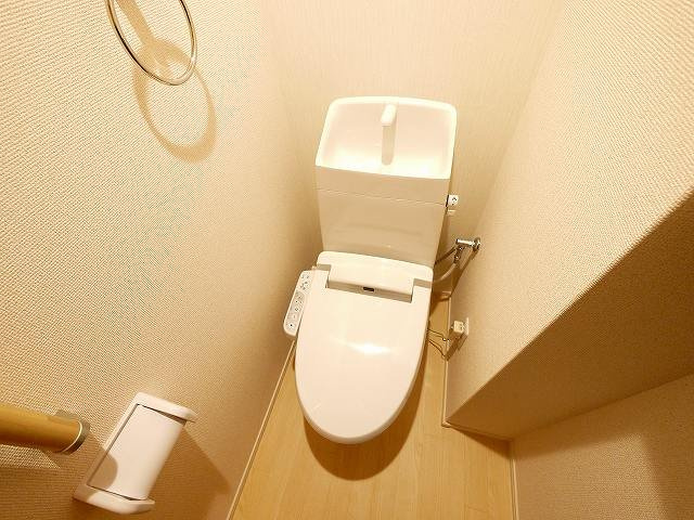 クレイノ聡のトイレ|清潔感のあるトイレです