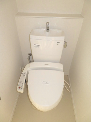 ラクアスレジデンス東新宿のトイレ