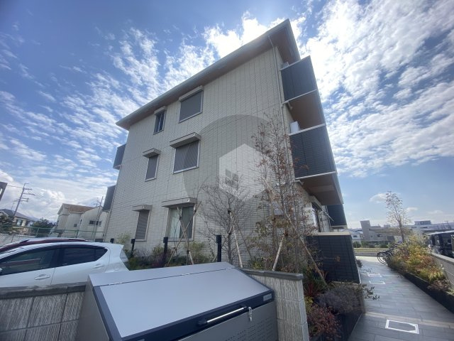ルシール西岩田の外観