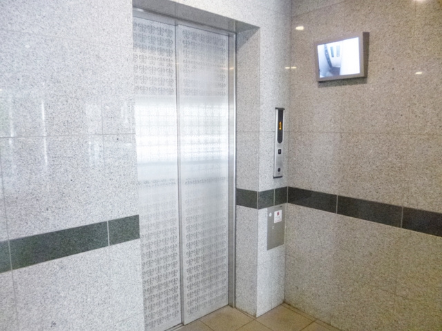 北区西ケ原１丁目の賃貸マンションのロビー|エレベーターも完備です☆