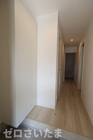 《仲介手数料無料》南区別所２丁目4-7新築一戸建てケイアイグレイスの玄関