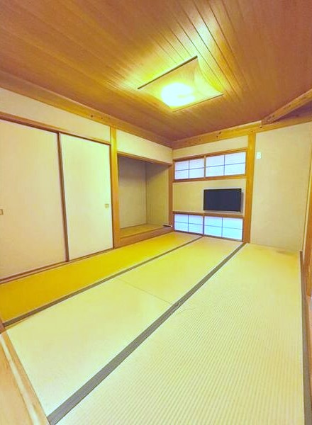 旭台３丁目戸建の寝室