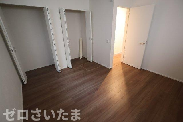 《仲介手数料無料》南区別所２丁目4-7新築一戸建てケイアイグレイスの洋室|1階 6.8帖