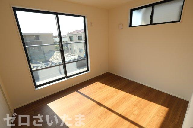 《仲介手数料無料》南区別所２丁目4-7新築一戸建てケイアイグレイスの洋室|3階 6帖