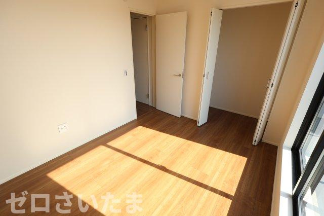 《仲介手数料無料》南区別所２丁目4-7新築一戸建てケイアイグレイスの洋室|3階 6帖