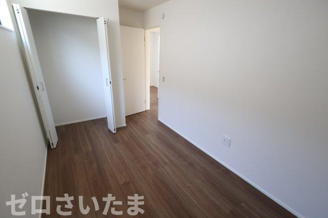 《仲介手数料無料》南区別所２丁目4-7新築一戸建てケイアイグレイスの洋室