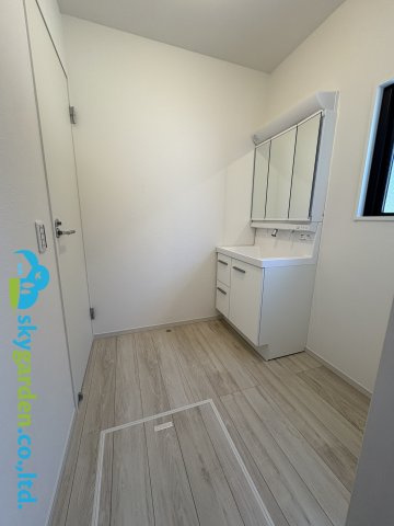 茅ヶ崎市今宿4期　新築戸建　全2棟２号棟の脱衣所