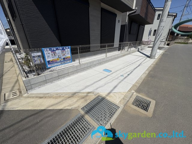 茅ヶ崎市今宿4期　新築戸建　全2棟２号棟の駐車場