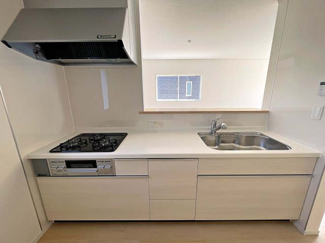 新築戸建・新築建売　矢吹町一本木第6　善郷小・矢吹中のキッチン|キッチンはカウンターになっているのでリビング全体を見渡すことができます！